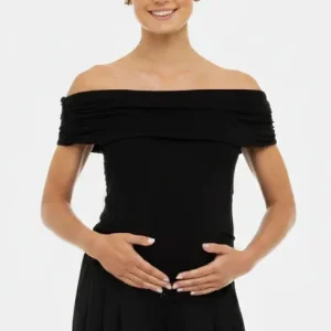 Elegante zwangerschapsblouse met off-shoulder – zwart